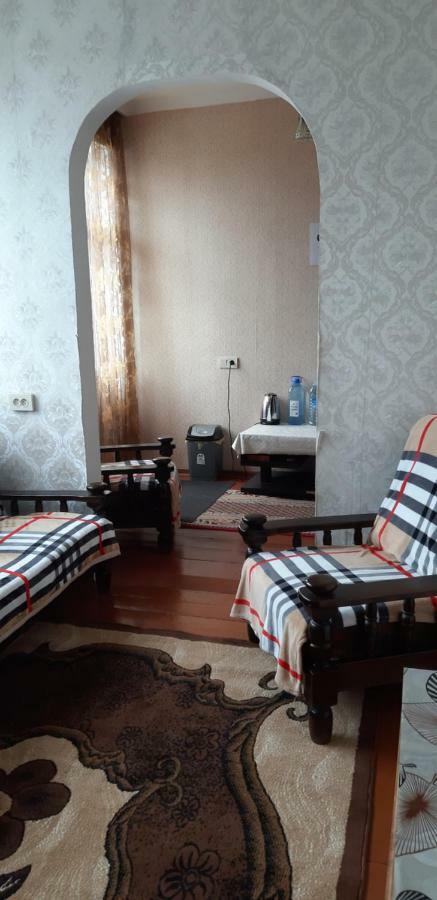 Nikoloz Guesthouse Stepantsminda Exterior foto